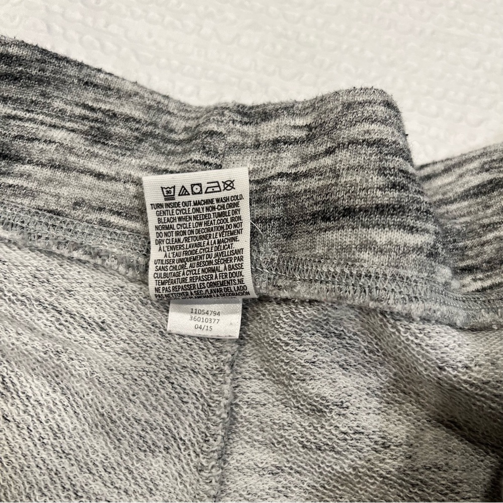 PINK VS sequin SHIMMER SHORTS women medium - Picture 3 of 6